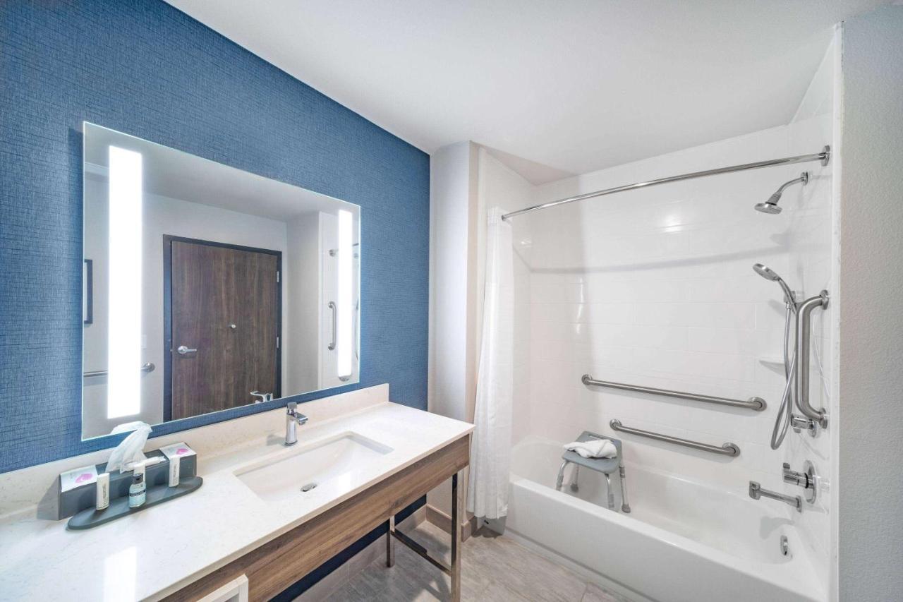 La Quinta Inn & Suites By Wyndham Galveston North At I-45 Eksteriør bilde