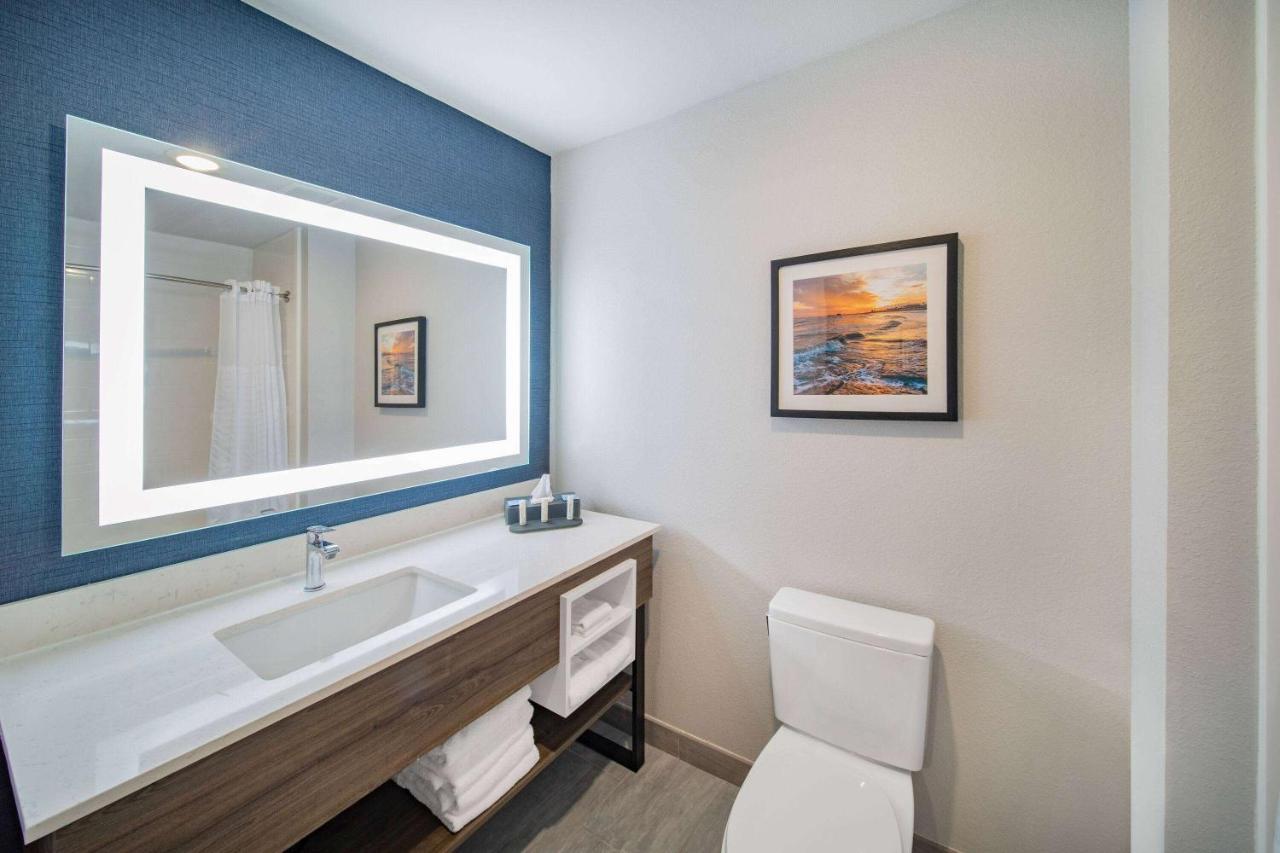 La Quinta Inn & Suites By Wyndham Galveston North At I-45 Eksteriør bilde