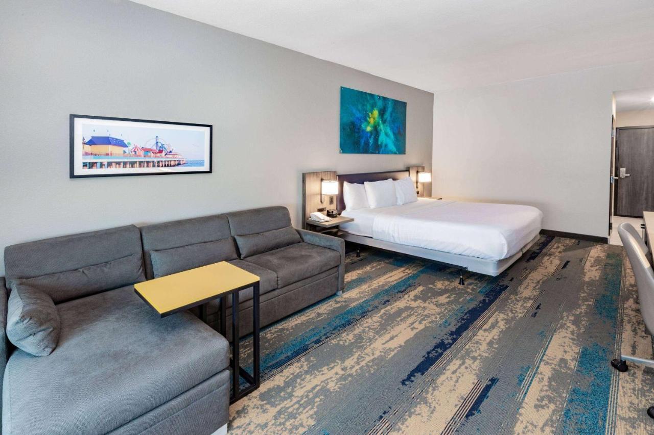 La Quinta Inn & Suites By Wyndham Galveston North At I-45 Eksteriør bilde